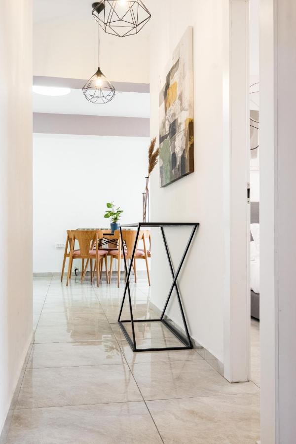 Modern Bright, Near Mahane Yehuda Market, Balcony Єрусалим Екстер'єр фото